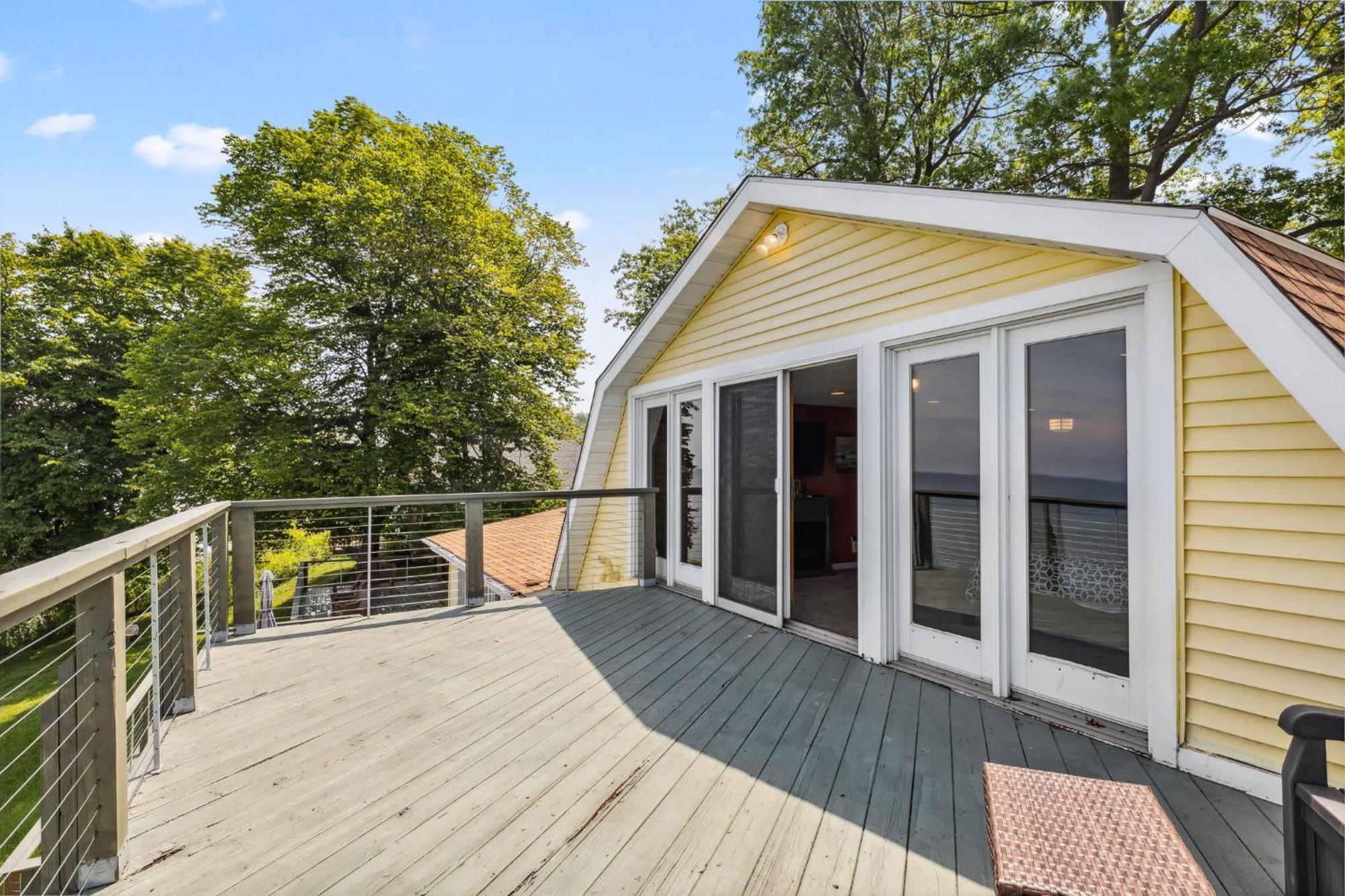 Sunset Haven - Lakeside Retreat In Gotl Geneva Buitenkant foto